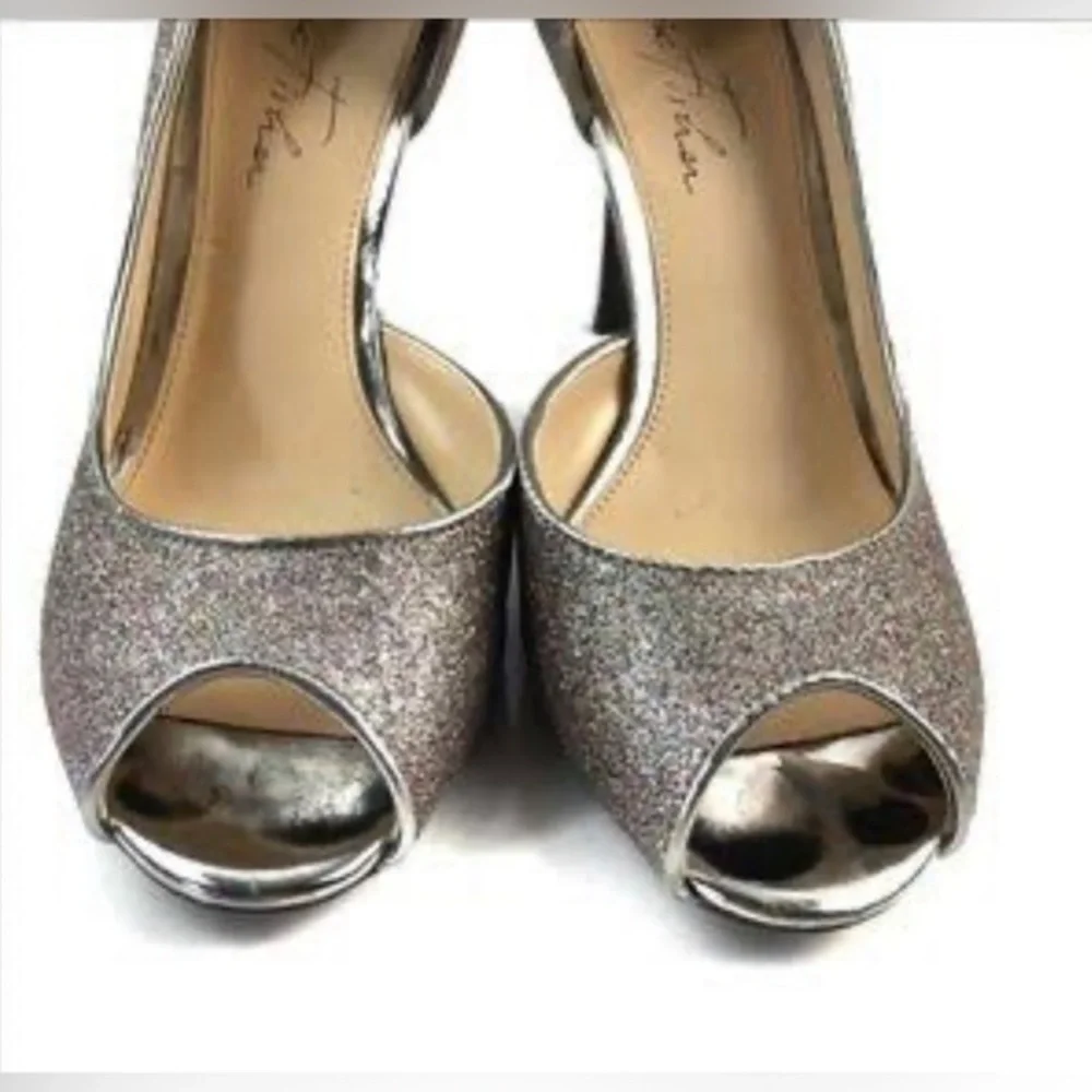 Marc Fisher Silver Metallic Joey 3  Peep Toe High Heel Pumps size 7